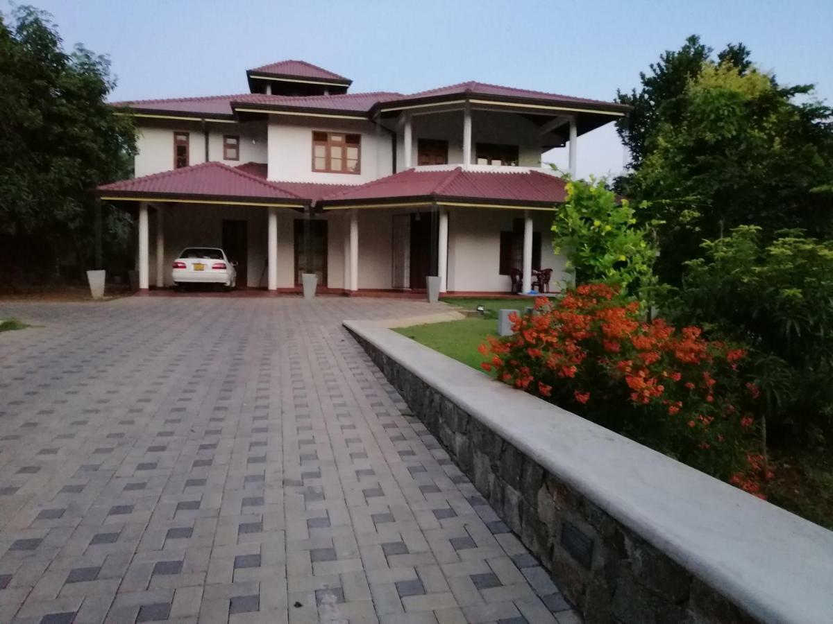 Golden Residence Anuradhapura Dış mekan fotoğraf